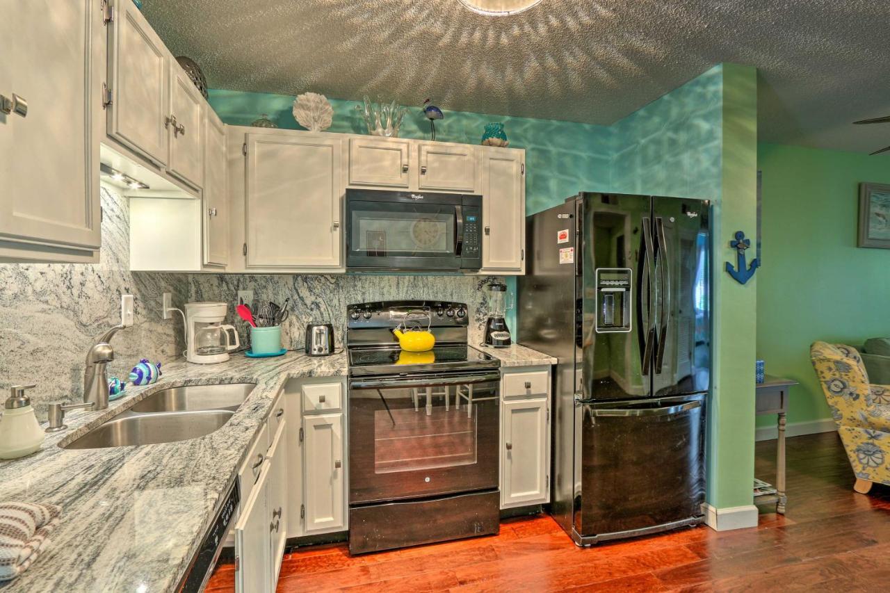 Colorful Hilton Head Condo With Beach And Pool Access! Хилтон-Хед-Айленд Экстерьер фото